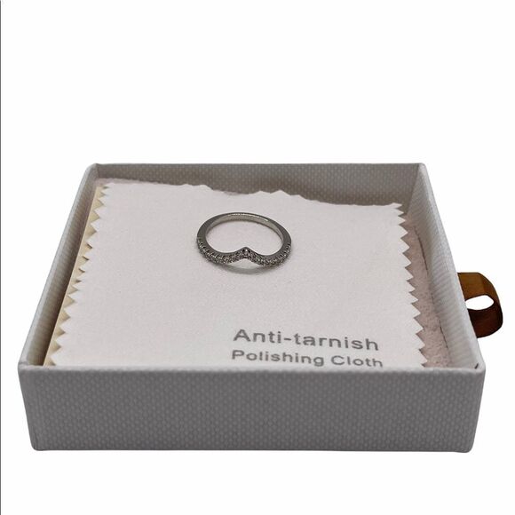 NIB 925 Sterling Silver Chevon V Shape Ring - Picture 5 of 6